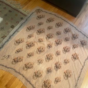 Alexander McQueen skull scarf